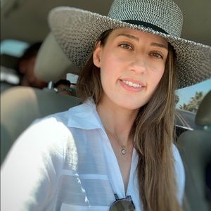 Meet your Posher, Dilara